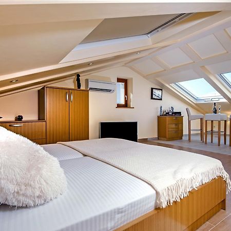 Guest House Golden Goose Rovinj Buitenkant foto