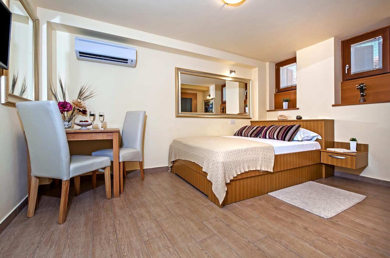 Guest House Golden Goose Rovinj Buitenkant foto