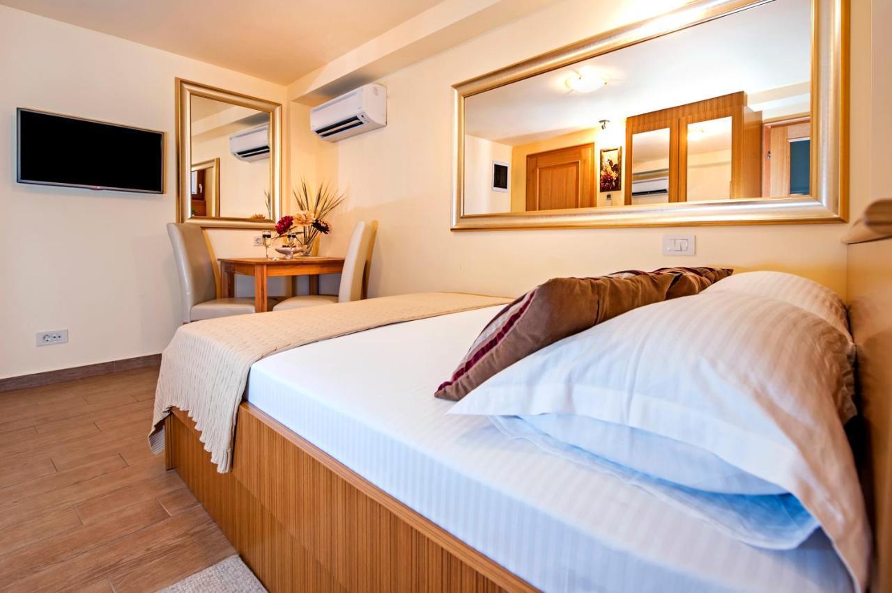 Guest House Golden Goose Rovinj Buitenkant foto